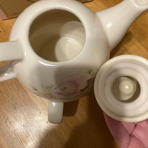 Pfaltzgraff vintage never used tea for one. Tea Rose - Picture 6 of 11
